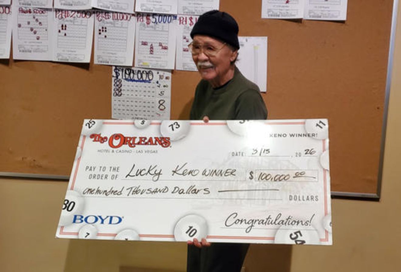 Hawaiian Man Turns $2 Bet Into $100,000 as Two Las Vegas Jackpots Hit